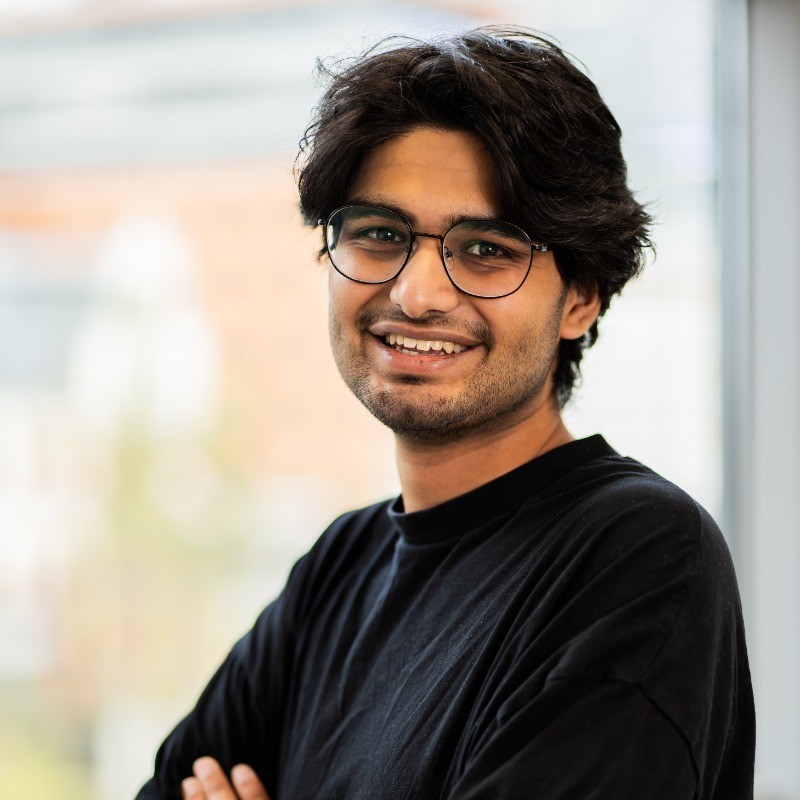 Hasaan Latif, Inhaber und Techniker bei HandyHeld MK